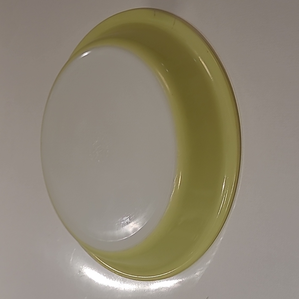 Vintage Pyrex Lime green pie dish 209 -9.5" white milk glass oven proof baking